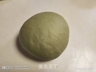 抹茶咸蛋黄肉松面包的做法步骤：12