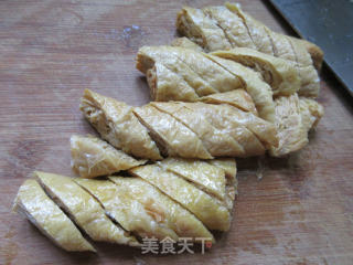 素卷炒黄壳笋的做法步骤：2