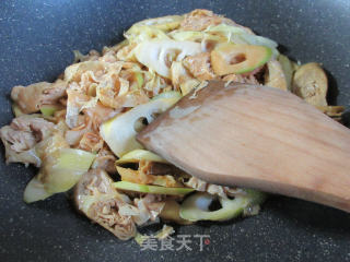 素卷炒黄壳笋的做法步骤：9