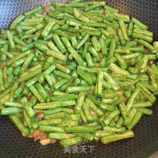 蒜蓉肉末豇豆的做法步骤：4