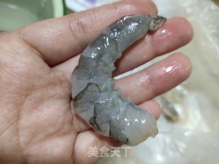 虾仁冬瓜汤的做法步骤：2