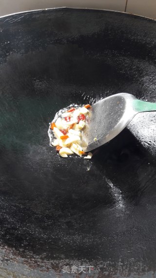 酸辣炒西瓜皮的做法步骤：3