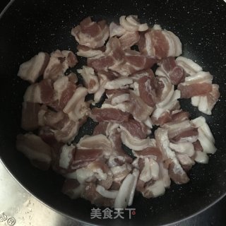 土豆焗五花肉的做法步骤：3