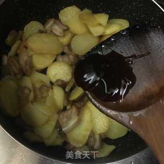 土豆焗五花肉的做法步骤：8