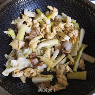 春笋百叶结的做法步骤：4