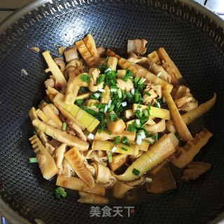 春笋百叶结的做法步骤：7
