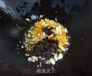 辣豆豉炒毛豆苦瓜的做法步骤：4