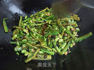 辣豆豉炒毛豆苦瓜的做法步骤：7