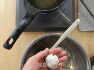 莲藕丸子的做法步骤：9