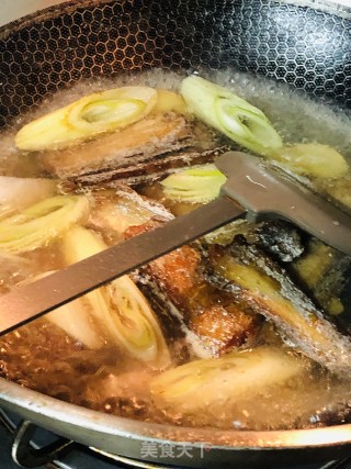 红烧带鱼的做法步骤：7