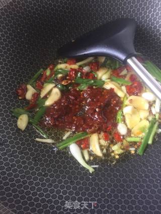 红烧鸡爪的做法步骤：4