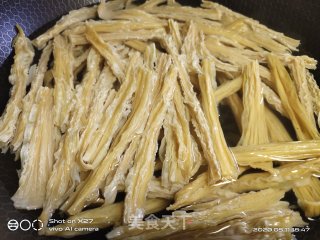 腐竹拌酱牛肉的做法步骤：4