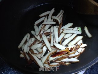 韭黄炒香干的做法步骤：3