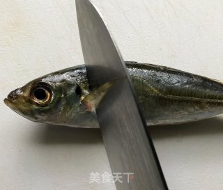南蛮风味腌渍竹荚鱼的做法步骤：1