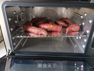 ACA蒸烤箱，烤红薯的做法步骤：2