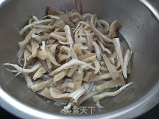 番茄鲜蘑的做法步骤：3