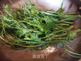 上汤龙须菜的做法步骤：10