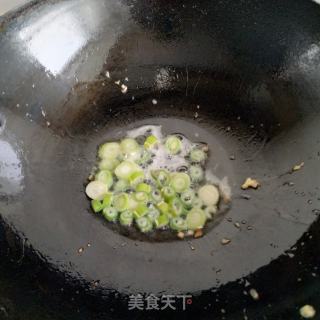 蛋炒饭的做法步骤：5