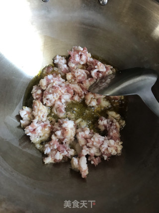 辣椒炒肉的做法步骤：3