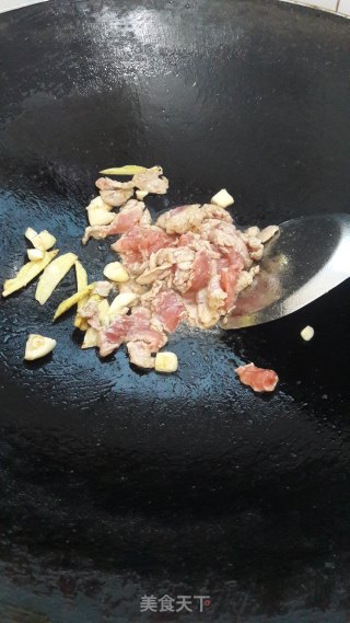 瘦肉炒南瓜苗的做法步骤：6