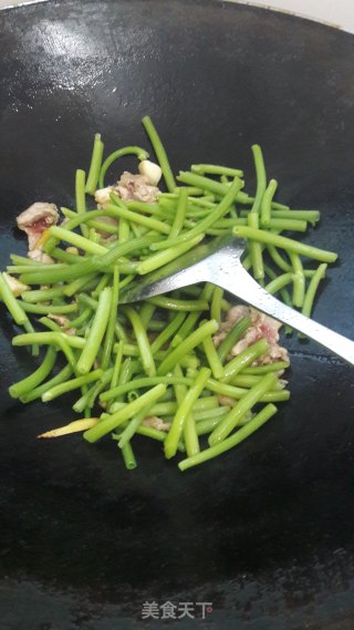 瘦肉炒南瓜苗的做法步骤：7