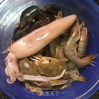 咖喱海鲜锅的做法步骤：1