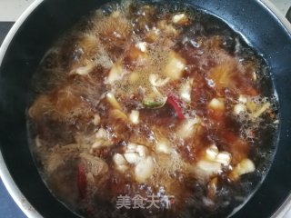 芹菜洋葱炖鸡腿的做法步骤：10
