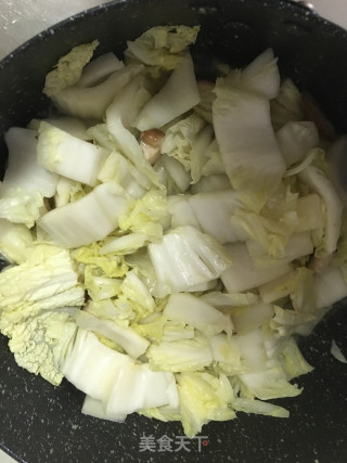 白菜炒鲜香菇的做法步骤：5