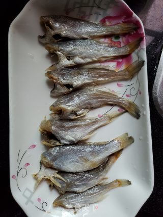 蒸小黄鱼干的做法步骤：3