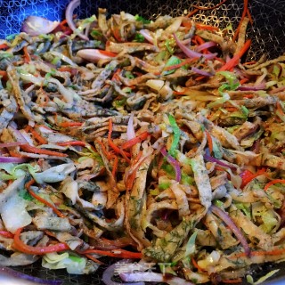 黑胡椒时蔬炒饼的做法步骤：8