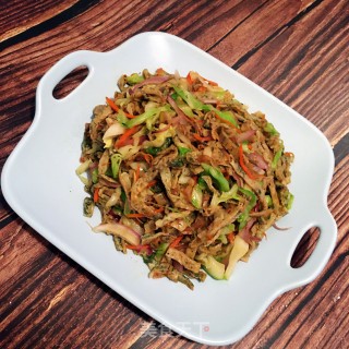 黑胡椒时蔬炒饼的做法步骤：9