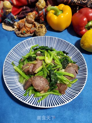 菠菜炒卤牛肉的做法步骤：9
