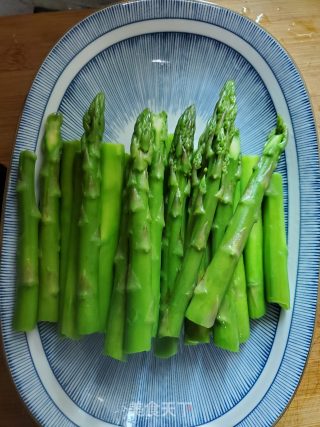 香辣汁淋芦笋的做法步骤：6