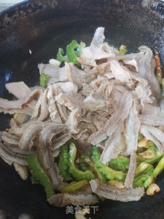 苦瓜炒牛肚的做法步骤：5
