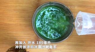 抹茶蜂蜜柠檬冰饮，酸酸甜甜透心凉，带来夏日里的一抹抹小清新。的做法步骤：6