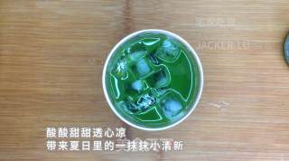 抹茶蜂蜜柠檬冰饮，酸酸甜甜透心凉，带来夏日里的一抹抹小清新。的做法步骤：11
