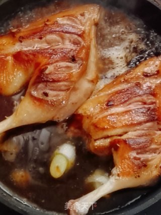 鲍鱼焖鸭腿的做法步骤：6