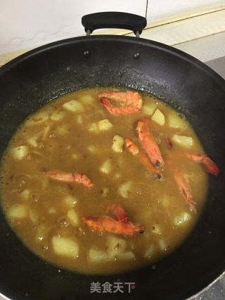 咖喱土豆黑虎虾的做法步骤：9