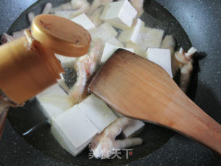 鸡爪烧香锅豆腐的做法步骤：5