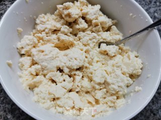 鸡蛋鸡刨豆腐的做法步骤：1