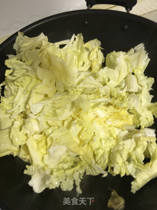 鸡蛋蚕豆炒包菜的做法步骤：5