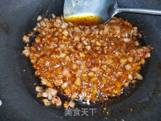 木耳芹菜肉粒的做法步骤：8