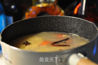 麻辣小龙虾虾尾，在家就能做的美食的做法步骤：3