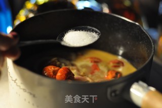 麻辣小龙虾虾尾，在家就能做的美食的做法步骤：4