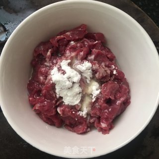 小炒牛肉的做法步骤：2