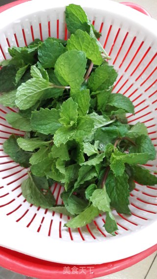 薄荷炒肉末的做法步骤：2