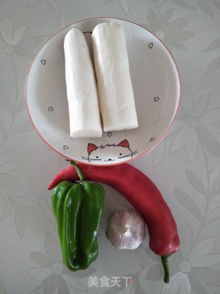 双椒炒山药的做法步骤：1