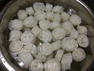 尖椒面藕的做法步骤：1