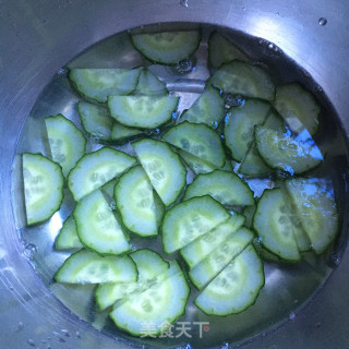 黄瓜花儿朵朵开的做法步骤：5