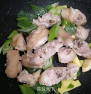 话梅陈皮猪手的做法步骤：4
